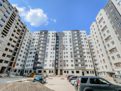 Vânzare apartament cu 1 cameră+living, bloc nou, Botanica. 