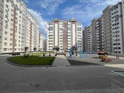 Ciocana, Mircea cel Batran, ExFactor, apartament cu 3 camere cu reparație. 