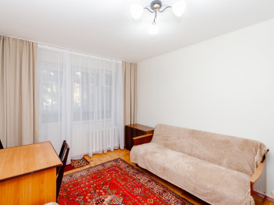 Chirie, apartament cu 3 camere, Botanica, bd. Traian. 