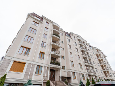 Apartament cu 2 camere, panoramă spre parc! Telecentru, Ciocarliei. 