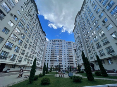 Botanica, 2 camere+living, euroreparat, mobilat, utilat. Priveliște spre Parc! 