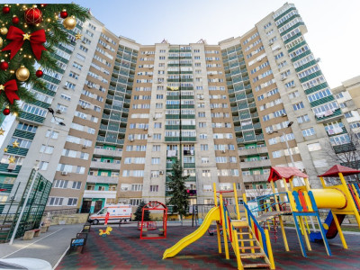 Apartament de vanzare cu 2 camere și living, Ciocana, str. Ion Dumeniuc.