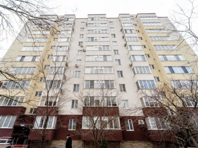 Vânzare apartament cu 2 camere+living, sect. Telecentru, str. Ialoveni.