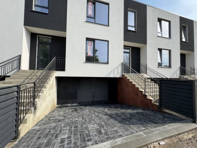 Townhouse de vânzare în Codru – 3 min de strada Grenoble!