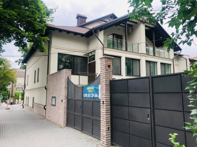 Duplex în inima Chișinăului, Sfatul Țării 4, lângă Muzeul Naţional de Etnografie