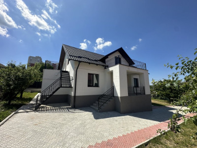 Casă în 2 nivele! Durlești, str. Budăi, 110m2 + 6 ari! Variantă albă!