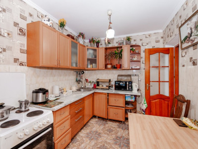 Vânzare apartament cu 3 camere în Centru, str. Ismail. 