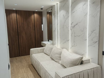 Apartament de vanzare cu 2 camere și living, Rîșcani, str. Kiev.