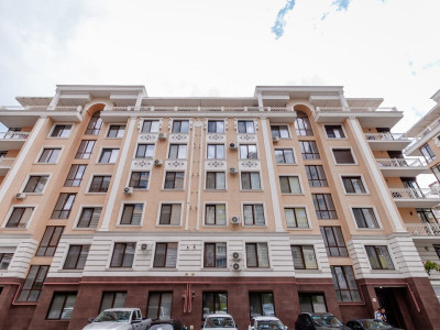 Apartament cu 2 camere și living în complex de lux, Buiucani, Liviu Deleanu.