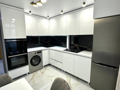 Spre vânzare–apartament cu 1 cameră + living, sectorul Botanica, bd. Cuza Vodă.