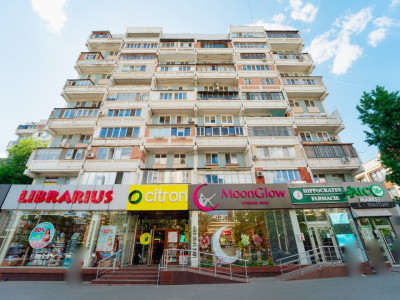 Двухкомнатная квартира с ливингом, автономное отопление, рядом McDonald’s.