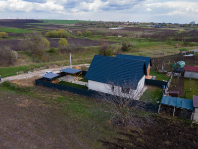 Новый дом на продажу в селе Пашкань – 120 кв.м, с мансардой и подвалом.
