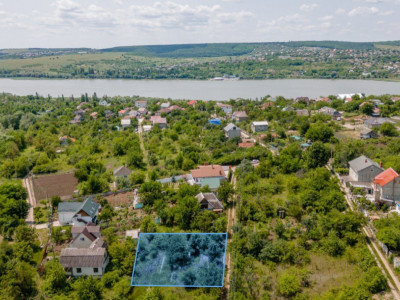 Teren de vânzare – 7 ari, pe malul lacului Dănceni, Vila Dolca.