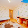 Apartament în 2 nivele cu reparație, or. Ialoveni. thumb 11