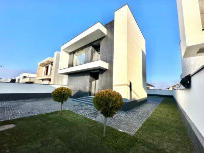 Vanzare casă în Durlești – 175mp, 3 dormitoare, teren 3,5 ari.