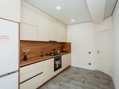 Vânzare apartament cu reparație euro, Durlesti, str. Cartușa, 2 camere+living.