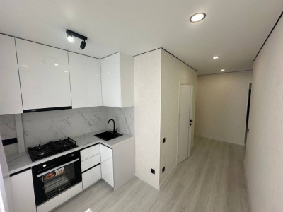 Apartament cu reparație euro, 2 dormitoare și living, Telecentru, Miorița 14.