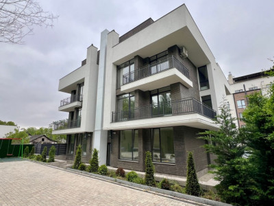 Apartament cu 2 camere,  Poșta Veche,  Club House!