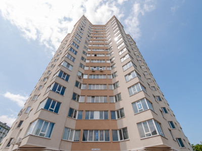 Apartament spațios cu 2 camere+living – ExFactor, str. Ginta Latină.