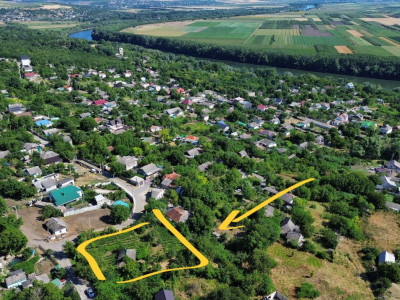 Teren cu vederea spre Nistru în Vadul lui Vodă!