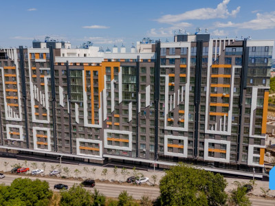Apartament cu 3 camere + living, Telecentru, Ialoveni. 
