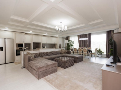 Apartament cu 3 camere + living, mobilat complet, cu vedere spre parc