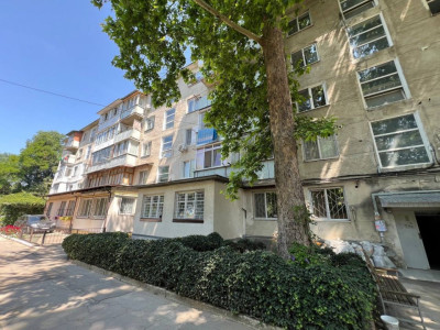 Apartament cu 1 cameră de vanzare, Calea Ieșilor, lângă parcul Alunelul.
