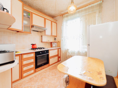 Râșcani, str. Miron Costin, apartament cu 2 camere, bilateral.