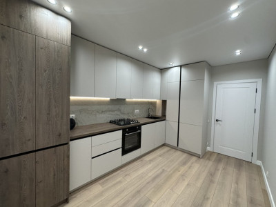 Exfactor! Буюканы, ул. Ион Буздуган, 3 комнаты + гостиная с евроремонтом!