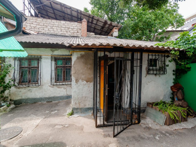 Apartament la sol cu 1 cameră în Centrul orașului, str. Armenească.