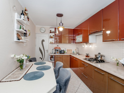 Apartament cu 3 camere, încălzire autonomă, lângă Jumbo. 