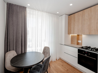 Chirie, apartament cu 2 camere + living, Râșcani, vizavi de Circ!