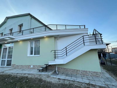 Or. Bălți, apartament cu 1 cameră+living, euroreparat, mobilat, bloc nou.
