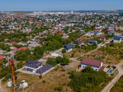 Vânzare teren pentru construcții – str. Trandafirilor, or. Durlești.