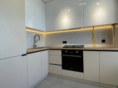 Apartament cu 2 camere + living, reparație euro, bd. Dacia, Botanica