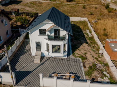 Дом на продажу, 2 этажа, 160 м², белый вариант – Сынжера