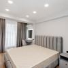 Современная квартира на продажу в Braus Royal Residence, Мирча чел Бэтрын. thumb 1