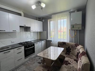 Продаётся 2-комнатная квартира, сектор Чеканы, ул. Мария Дрэган.