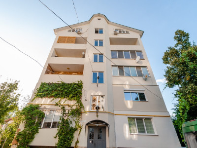 De vânzare apartament cu 3 camere, bloc nou – Telecentru, str. Mihai Grecu