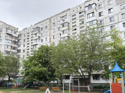 Ciocana, apartament cu 4 camere, seria 135, stare locativă bună! Urgent!