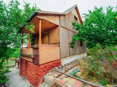 Spre vânzare căsuța de vară în Suruceni 