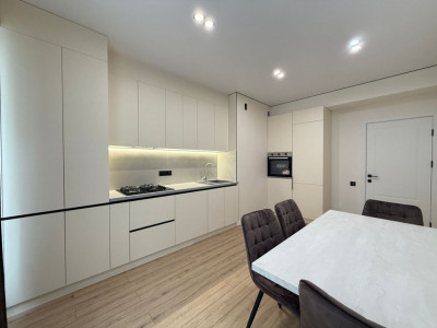 Apartament cu 2 camere și living, Telecentru, str. Ialoveni