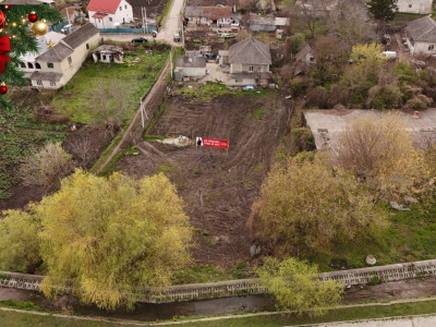 Vanzare teren în Colonița, str. Greaca, 14 ari.
