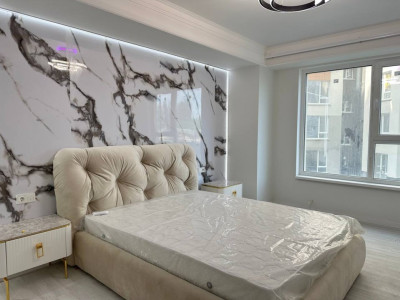 Apartament cu 2 camere și living, str. Ialoveni, Telecentru.