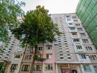 Vanzare apartament cu 1 cameră, Buiucani, str. Onisifor Ghibu! 