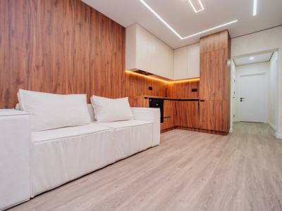 Râșcani, Moscovei, apartament cu 3 camere separate, reparație euro. 