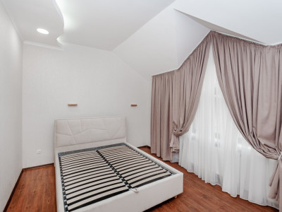 Casa în Centru orașului, str. Columna, 2 nivele, 150 mp.