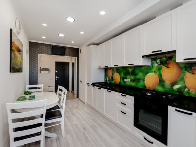 2-комнатная квартира + подземный гараж, Центр, Ион Касиан Суручану.