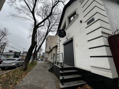 VÂNZARE – IMOBIL COMERCIAL CU CHIRIAȘ 