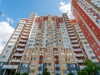 De vânzare–Apartament cu 2 dormitoare separate, 63 mp, Ciocana, Mihai Sadoveanu.